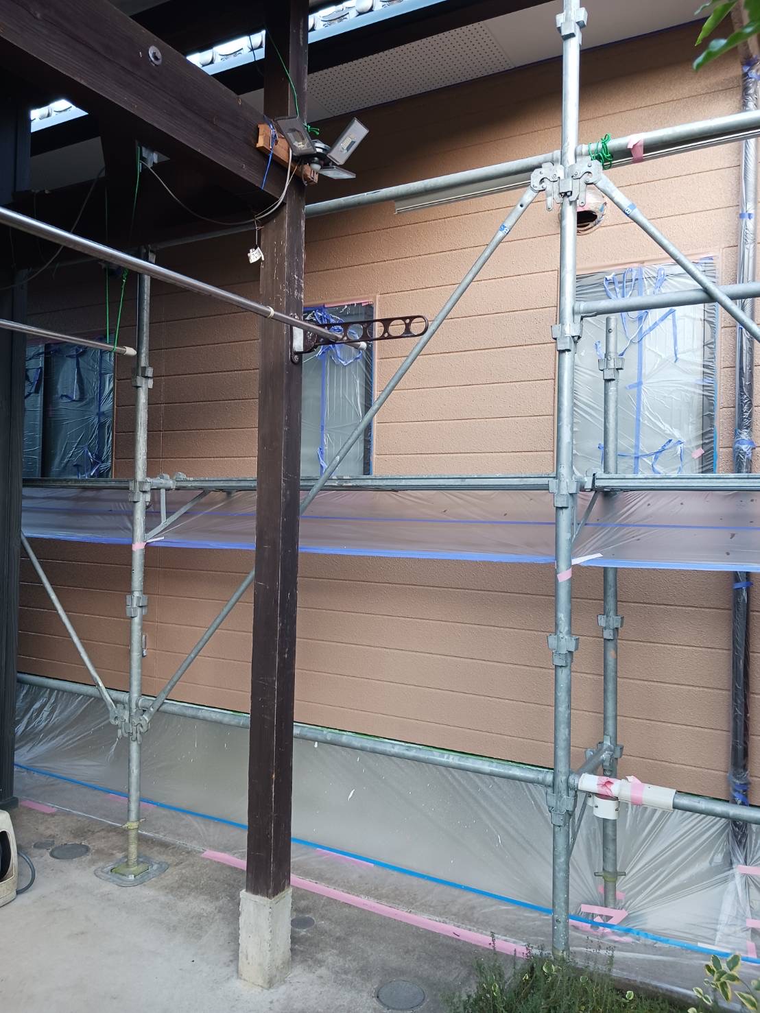 外壁塗装の様子1